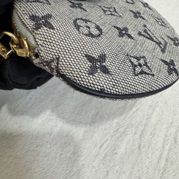 Louis Vuitton 灰色提花布零錢包 