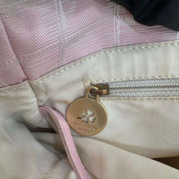 Chanel 尼龍休閒包 