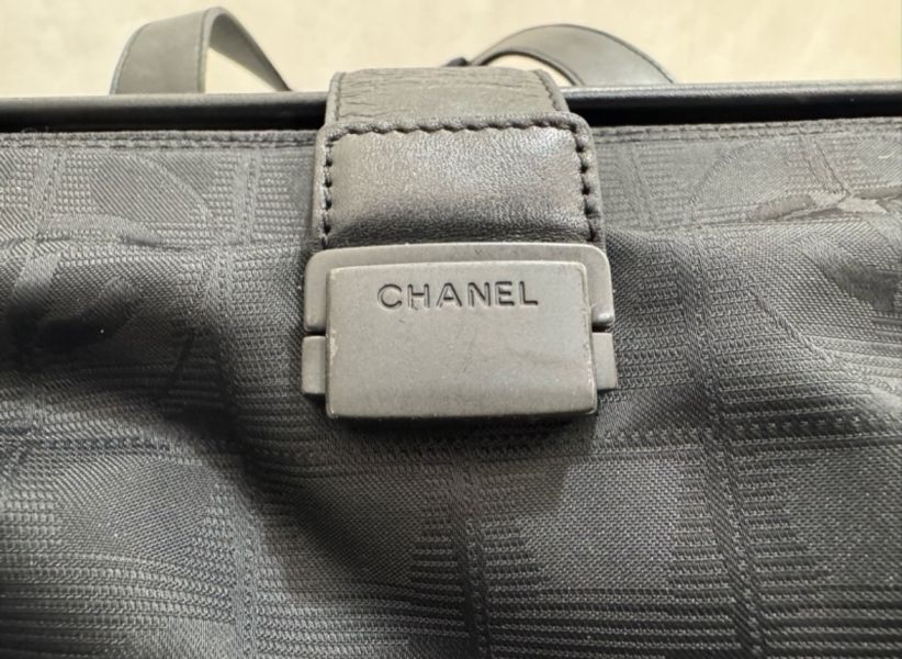 Chanel 旅行系列手提包 