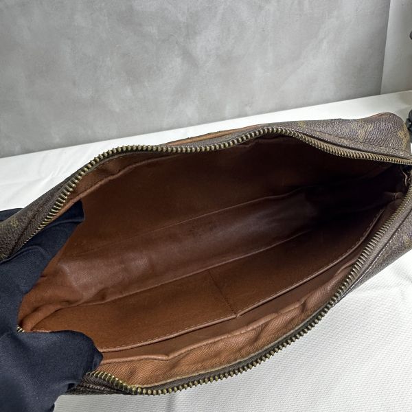 Louis Vuitton 經典手拿包 