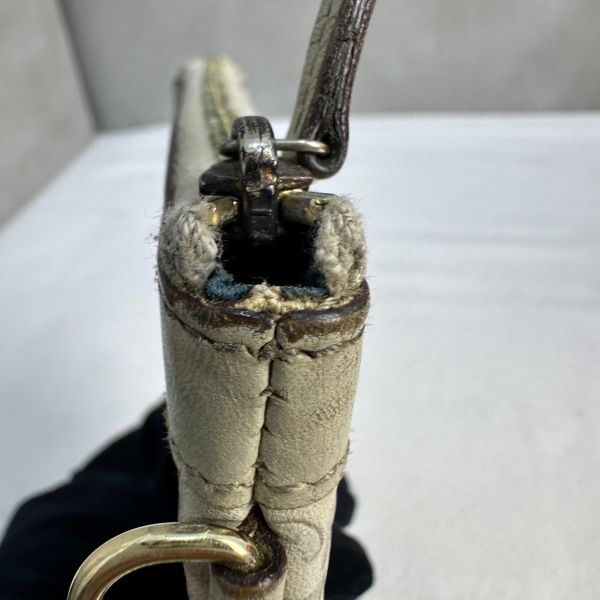 GUCCI 中古米色壓印老花一字拉鍊零錢包卡包 