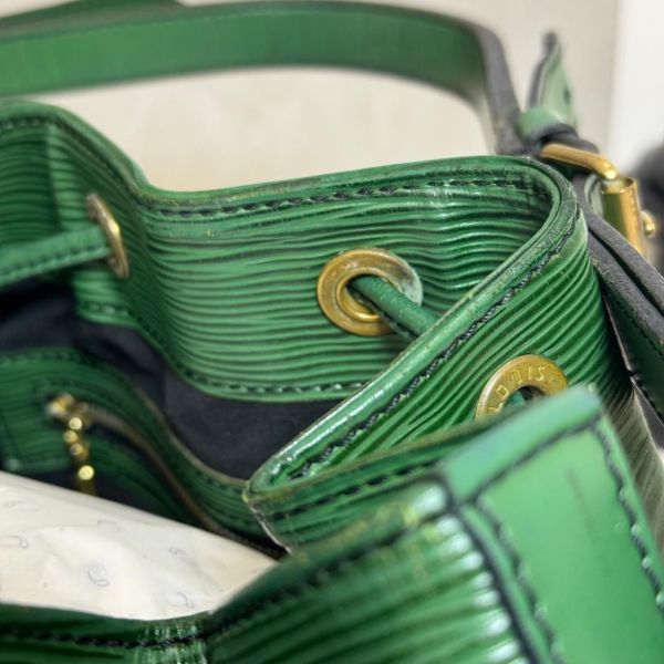 Louis Vuitton 綠色水波紋水桶包 