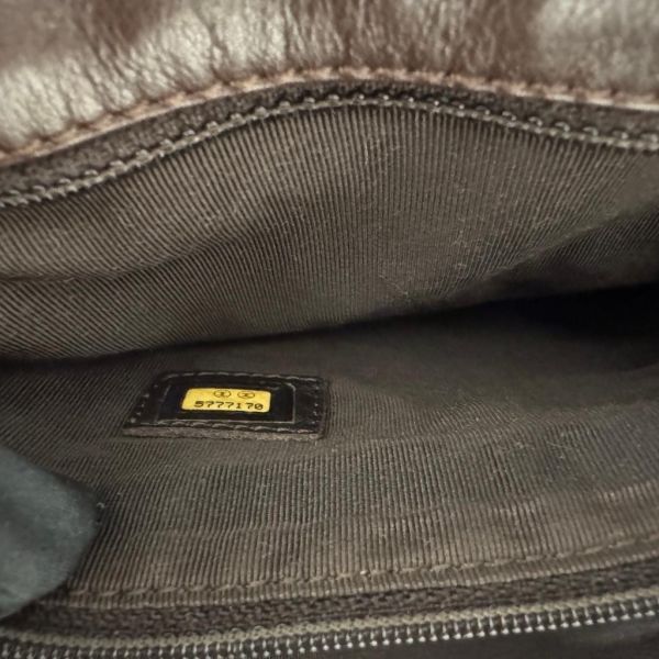 Chanel 全皮單肩斜背包 