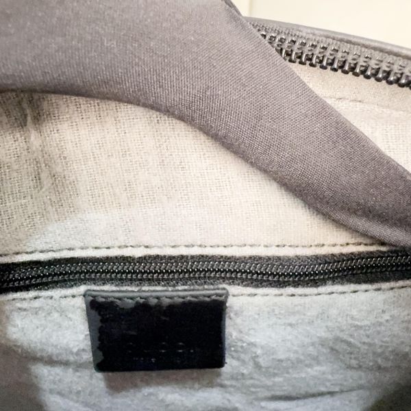 Gucci 黑色漆皮單肩包 