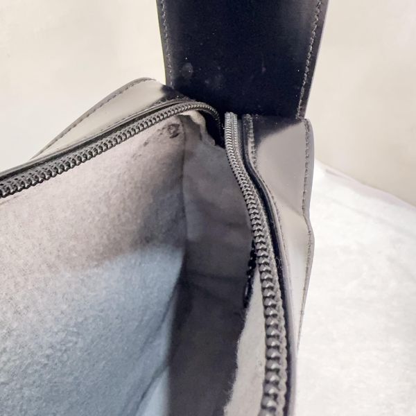 Gucci 黑色漆皮單肩包 