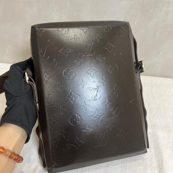 Louis Vuitton 硬殼肩包 