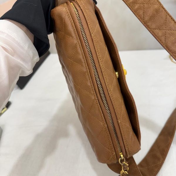 Chanel 咖金皮寬帶相機包 
