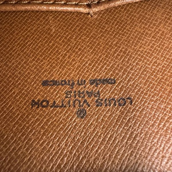 LV Monogram 老花手拿包 