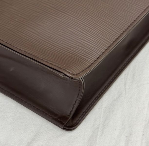 Louis Vuitton Epi Sac Plat 琴譜包 咖啡色 