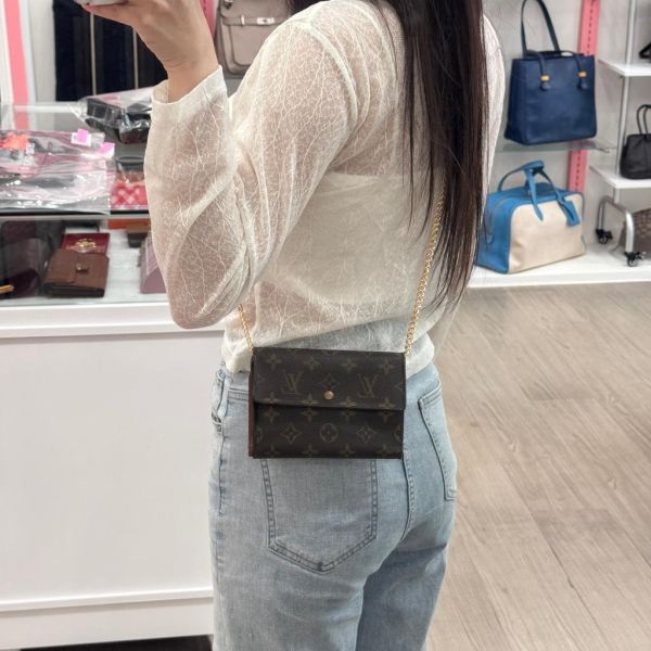 Louis Vuitton 滿版老花中夾 