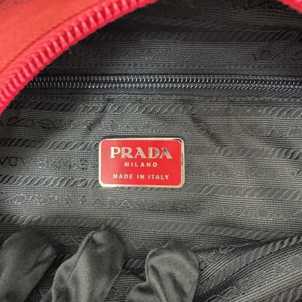 Prada 普拉達 經典的 Tessuto 尼龍托特包 