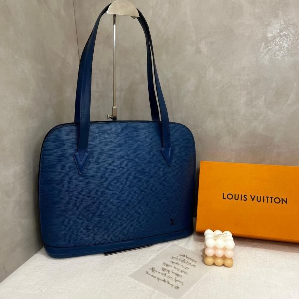Louis Vuitton 壓紋皮革托特包 