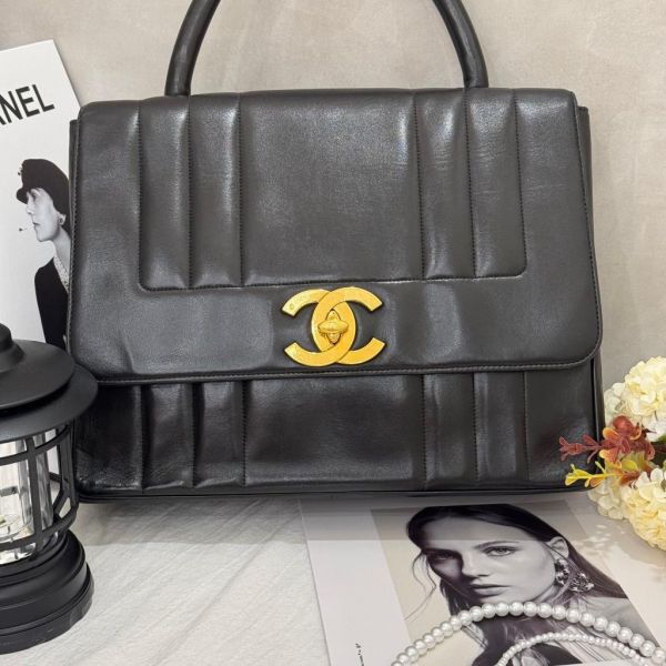 Chanel 小羊皮手提袋 