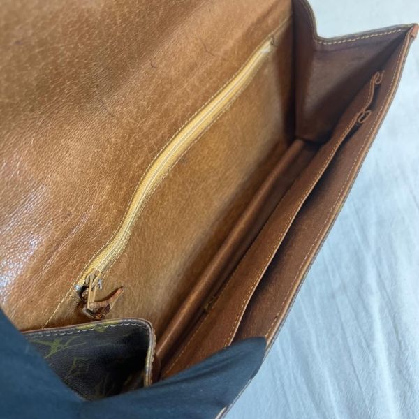 Lv 紅皮信封手拿包 