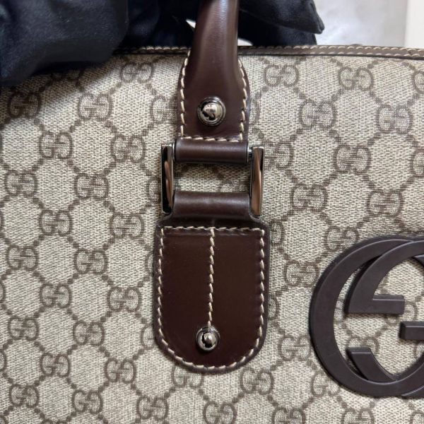 Gucci 滿版老花西裝手提包 