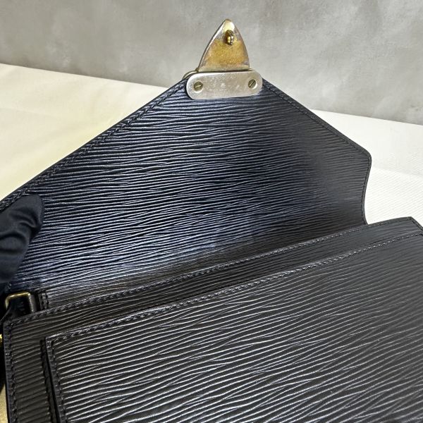 Louis Vuitton Epi手拿包 