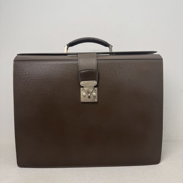 Louis Vuitton 深棕色皮革公事包 