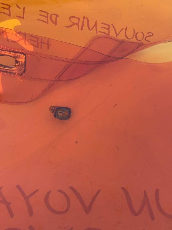 Hermès「Vinyl Kelly」透明橘限量包 