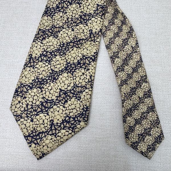 Nina Ricci 米黃 花卉 領帶（中古） 