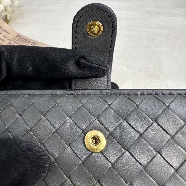 Bottega Veneta 經典小羊皮手工編織扣式皮夾 