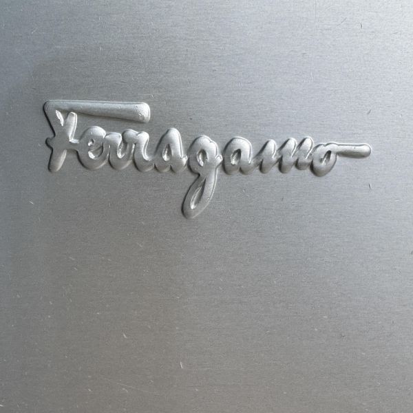 Ferragamo Gancini AU-21 6717 銀色鋁製單肩包 