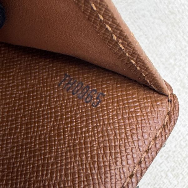 Louis Vuitton 曼哈頓金釦短夾 