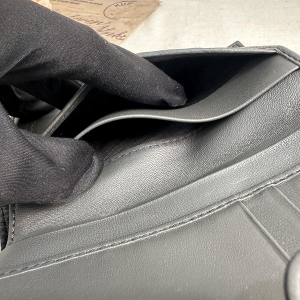 Bottega Veneta 經典小羊皮手工編織扣式皮夾 