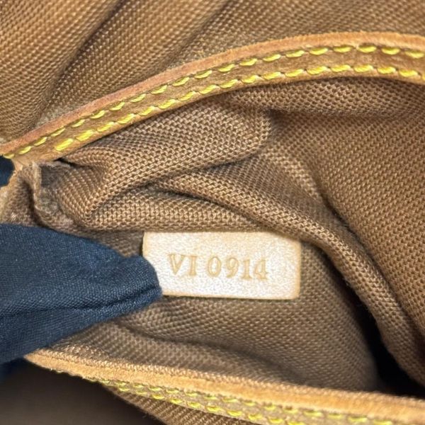 Louis Vuitton 貝殼包 