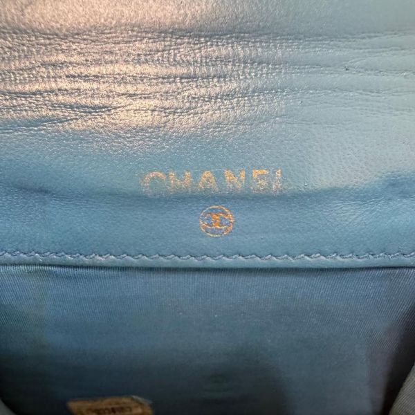 Chanel 藍 魚子醬短夾 