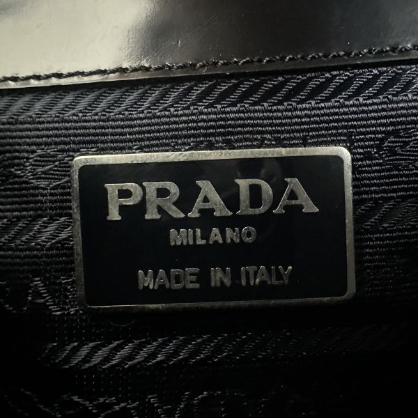 PRADA 黑色皮革手提包 