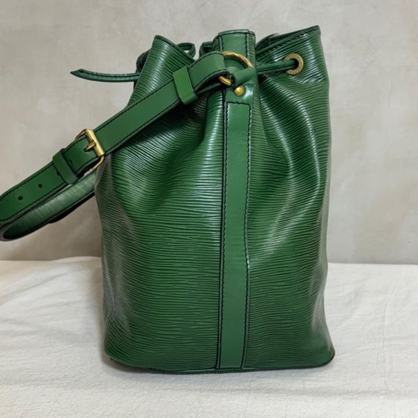 Louis Vuitton 綠色水波紋水桶包 