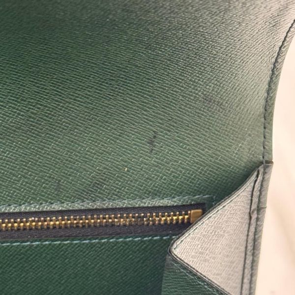 Louis Vuitton 墨綠色荔枝皮手拿包 