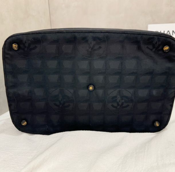 Chanel 旅行系列手提包 