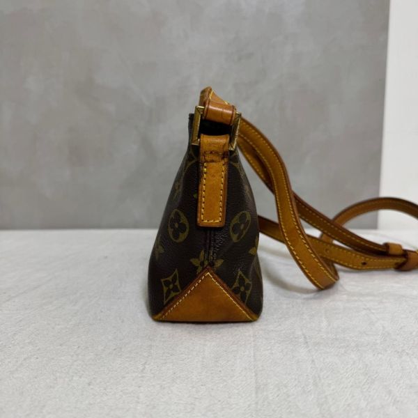 Louis Vuitton 金釦單肩包 