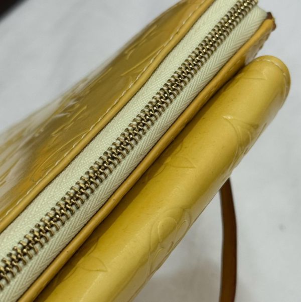 Louis Vuitton 檸檬黃漆皮相機包 