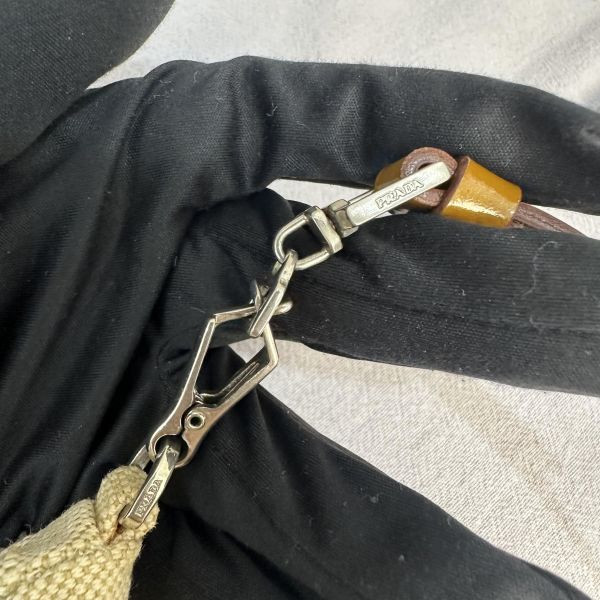 PRADA 米白色帆布腋下包 