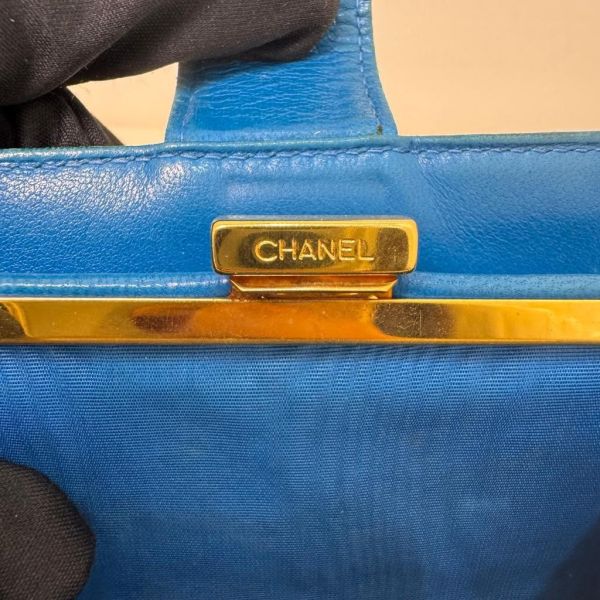 Chanel 深藍 魚子醬短夾 