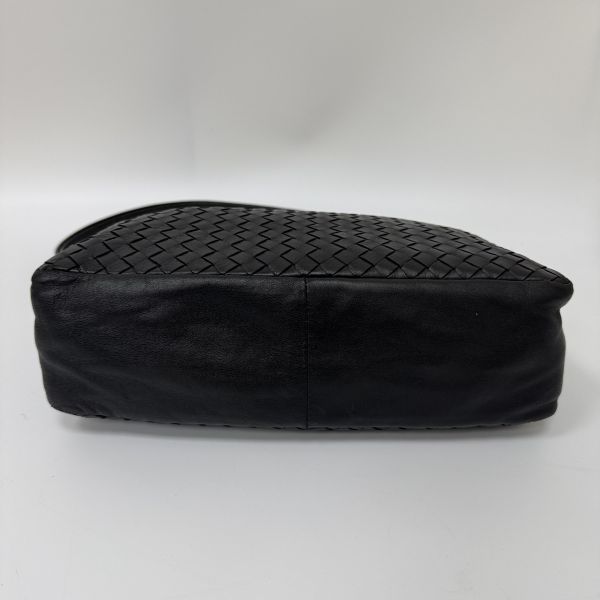 Bottega Veneta 皮革編織流浪包 