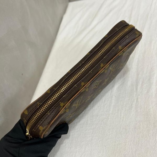 Louis Vuitton 橫版相機手拿包 