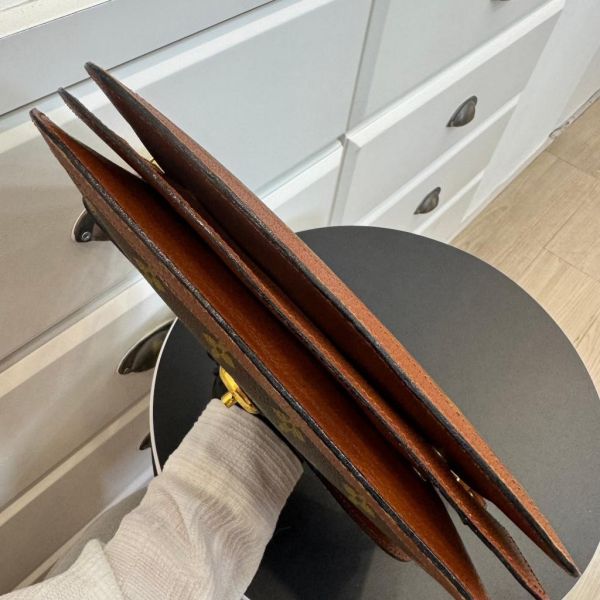 Louis Vuitton 紅皮肩背包 