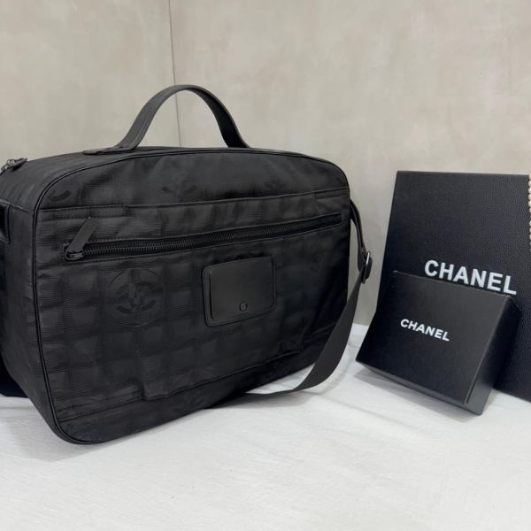 Chanel 黑色冰格旅行袋 