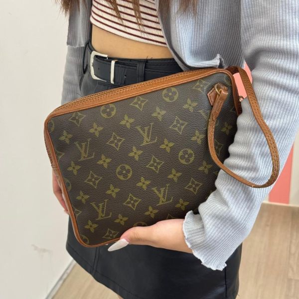 Louis Vuitton 方型手拿包 