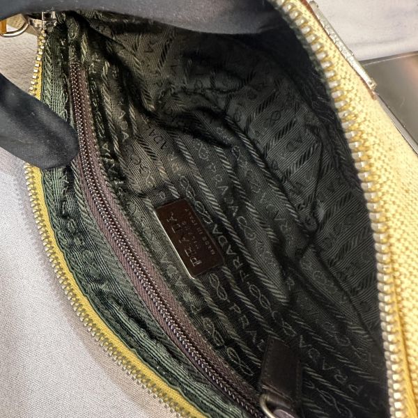 PRADA 米白色帆布腋下包 