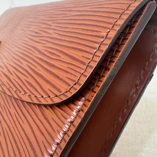 Louis Vuitton 金棕Epi手拿包 