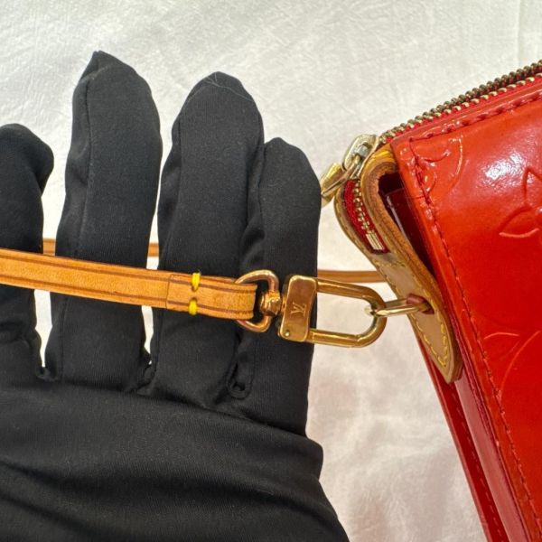 Louis Vuitton 漆皮紅色相機包 