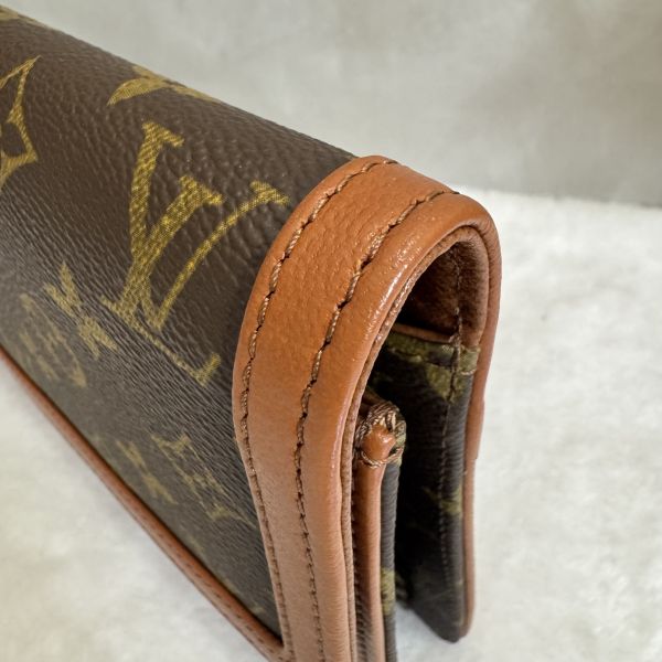 Louis Vuitton 老花紅皮手拿包 