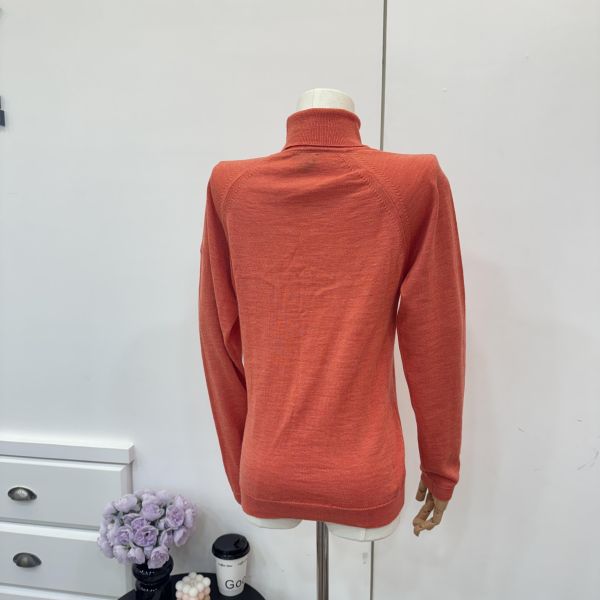Burberry 珊瑚橙高領針織衫 