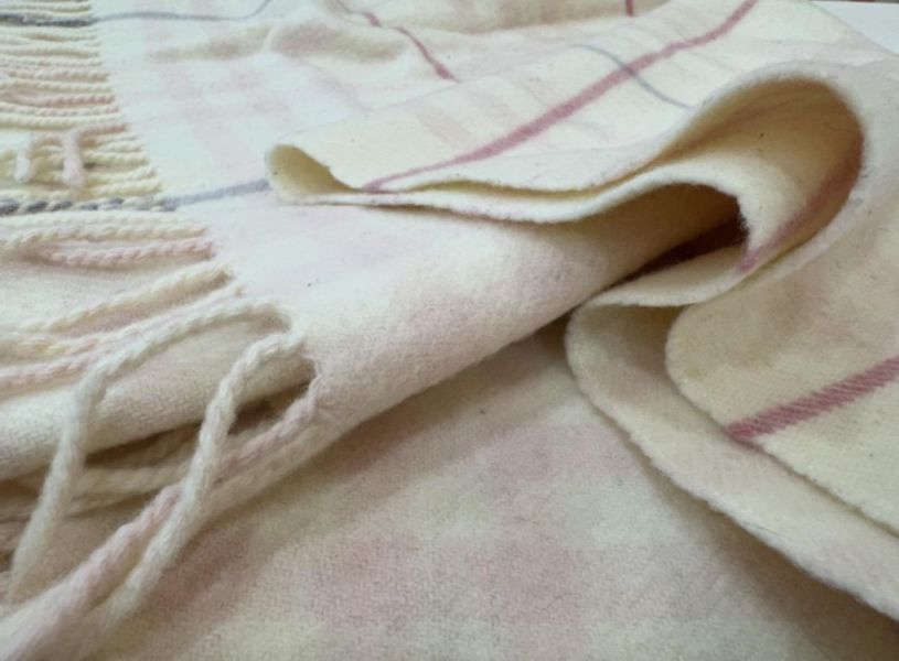 BURBERRY 巴寶莉 純羊毛 經典格紋 羊毛圍巾 披肩 流蘇 頸巾 