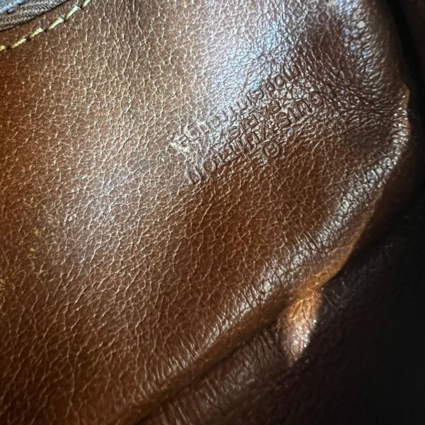 Louis Vuitton 直式書包 