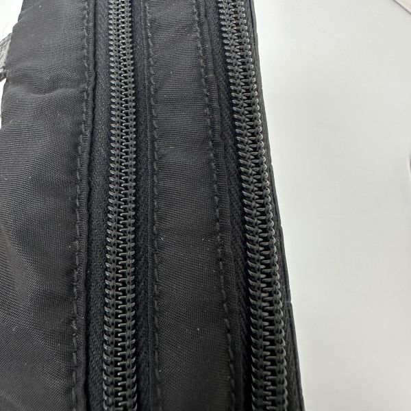 Prada 普拉達 鱷魚紋壓花後背包 